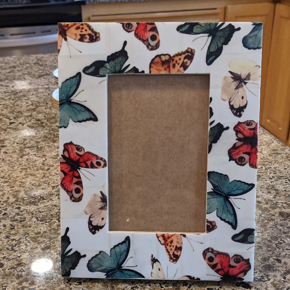 Inlaid Mosaic Butterfly 4x6 Photo Picture Frame 7”W 9”T